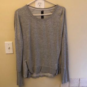 Women’s gray sweatshirt